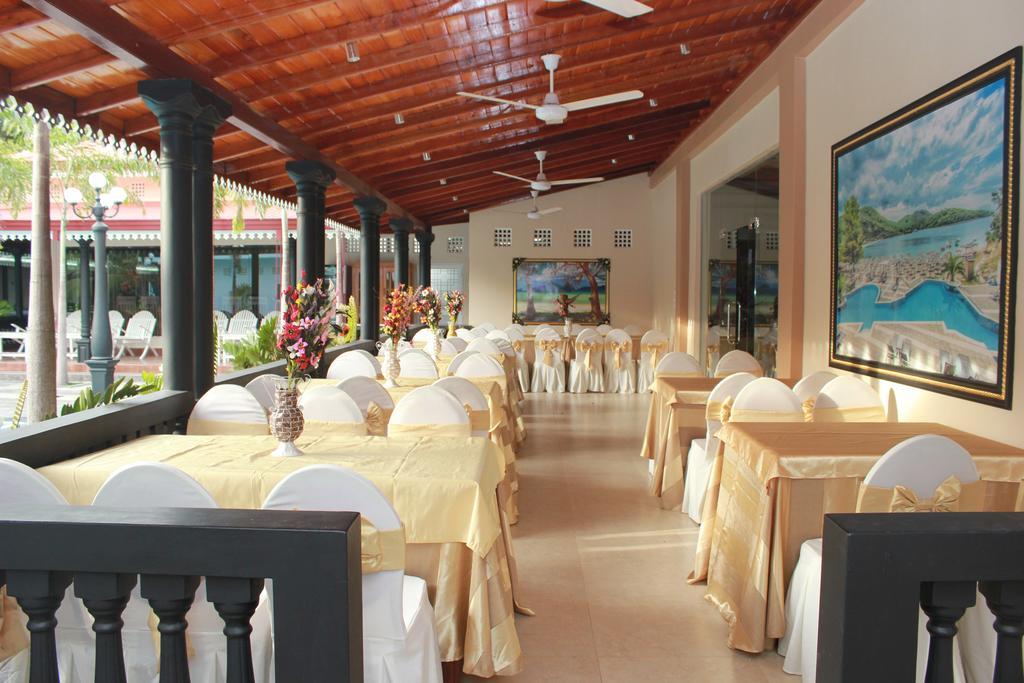 Jkab Park Hotel Trincomalee Exterior photo