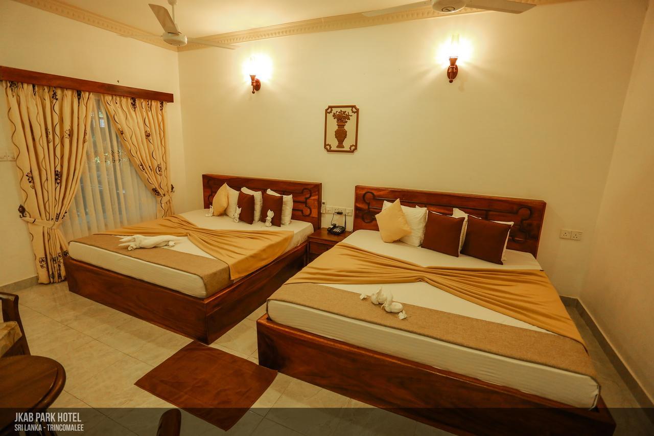 Jkab Park Hotel Trincomalee Exterior photo